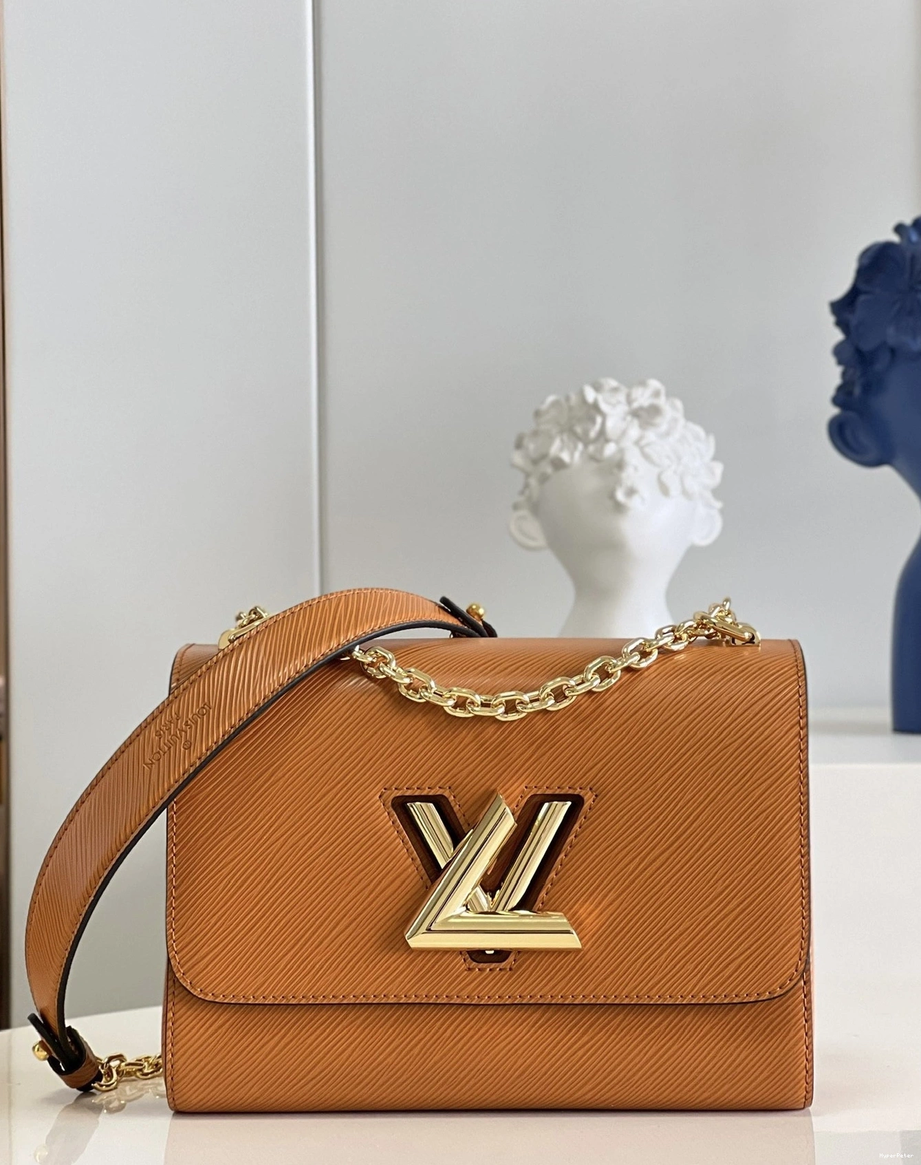 VUITTON LOUIS TWIST MM 0803